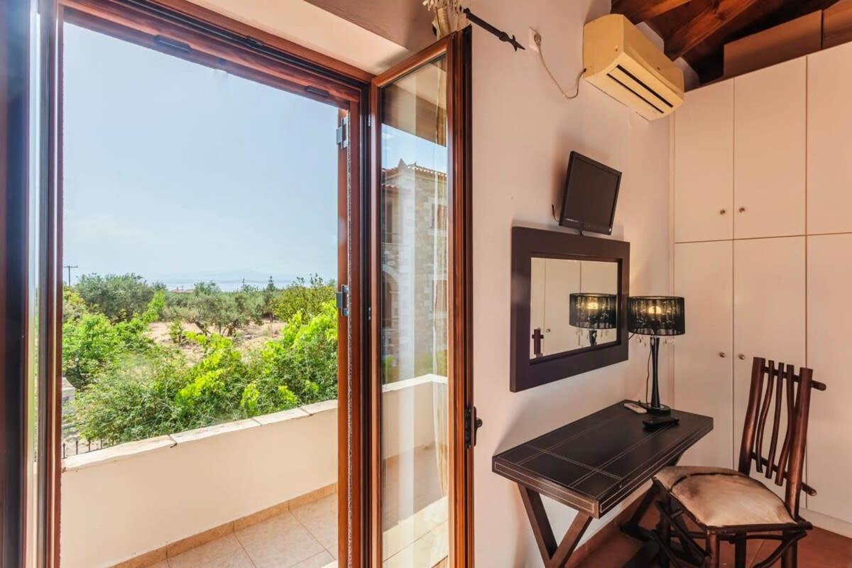 Mani'S Aura Seaside-Spacious Summer Retreat Kotronion  Экстерьер фото